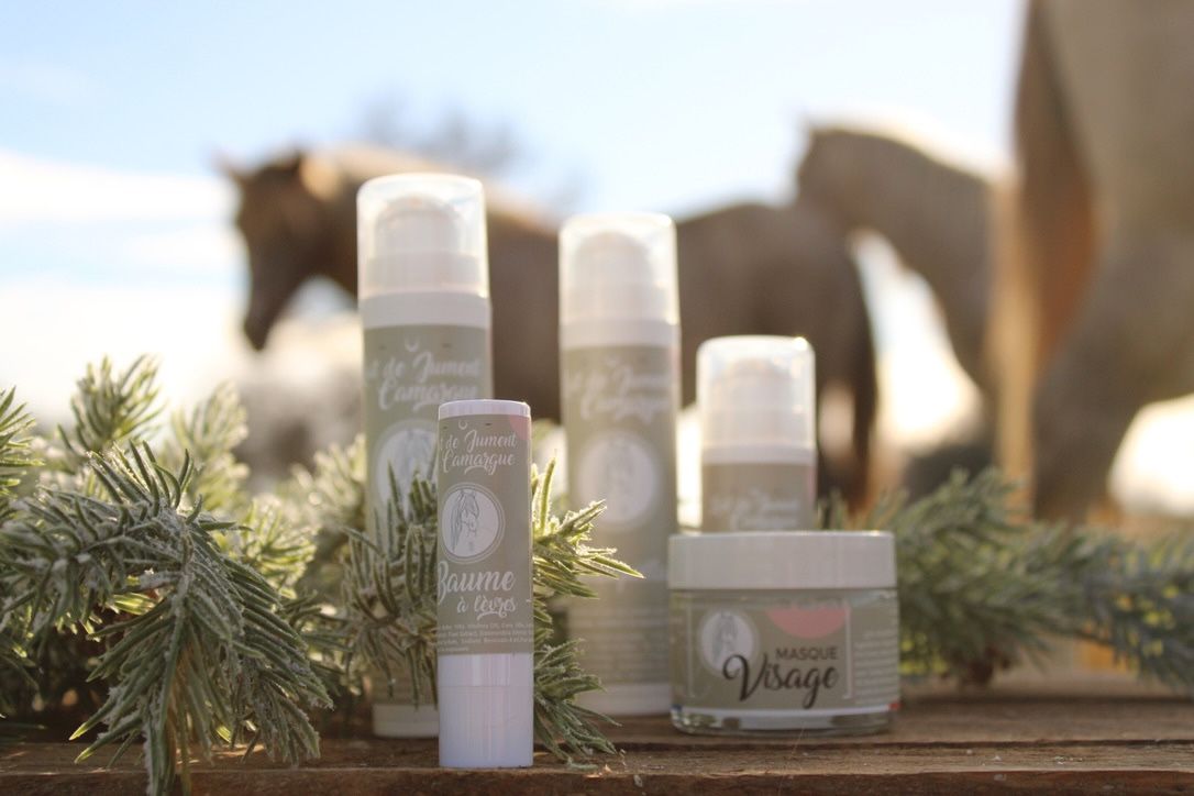 Texture crémeuse d’une creme pour le psoriasis au lait de jument