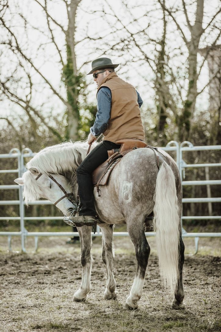 CAMAGRI 2026 ETALON cheval camargue et gardian